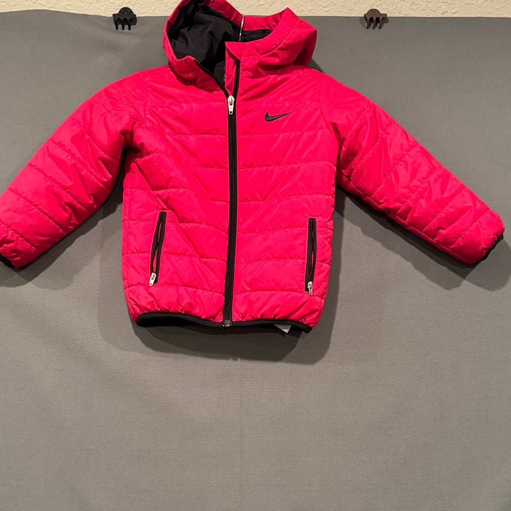 Nike Kids Bright Red Puffer Jacket size 4‎ extra small